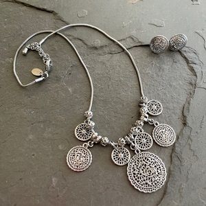 Lia Sophia necklace set